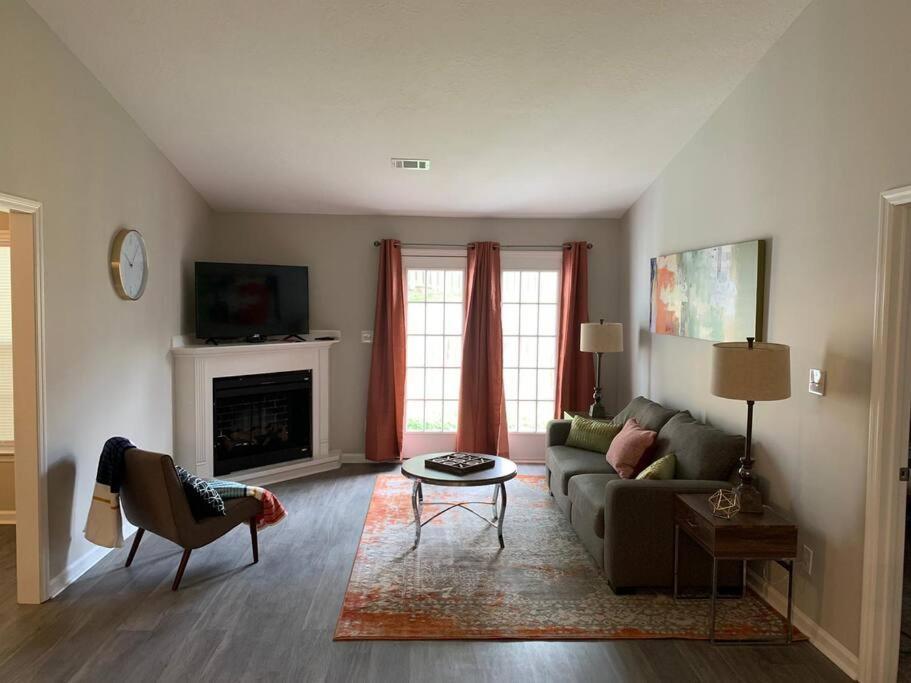 Comfy, Stylish Townhome Near I-20! Огаста Экстерьер фото